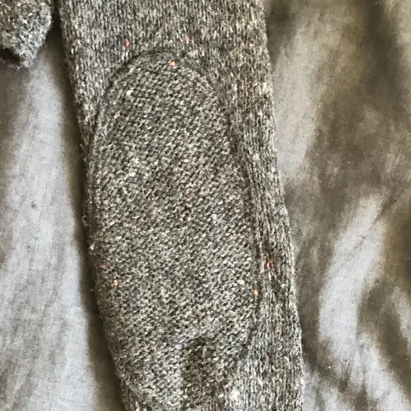 Zara sweater. - Picture 6 of 6